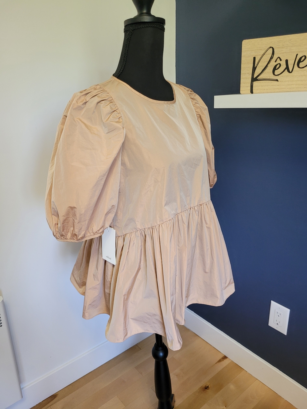 NWT Aritzia Wilfred Puff-Sleeve Peplum Blouse - XS - Fits Larger